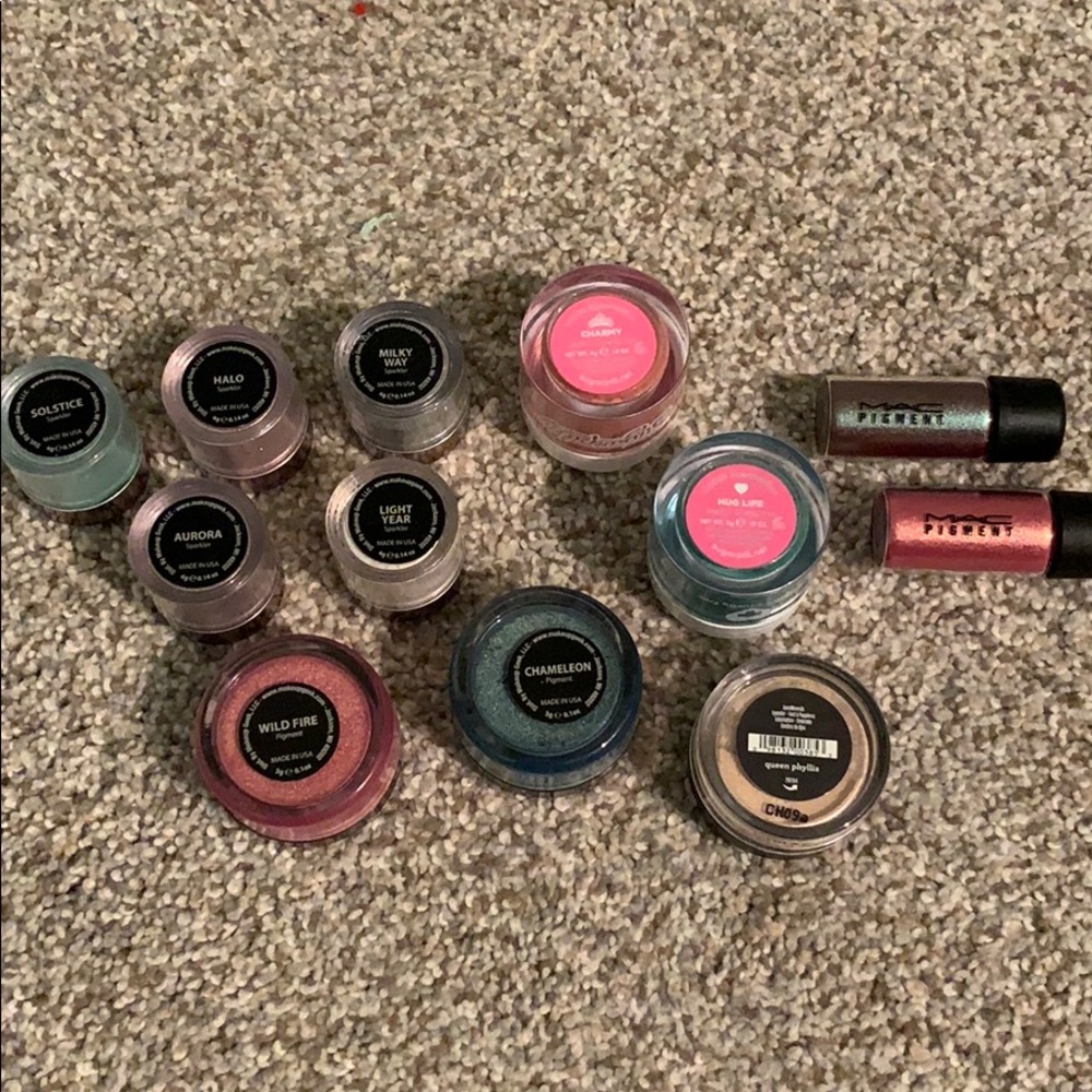 Lot of 12 pigments/glitters